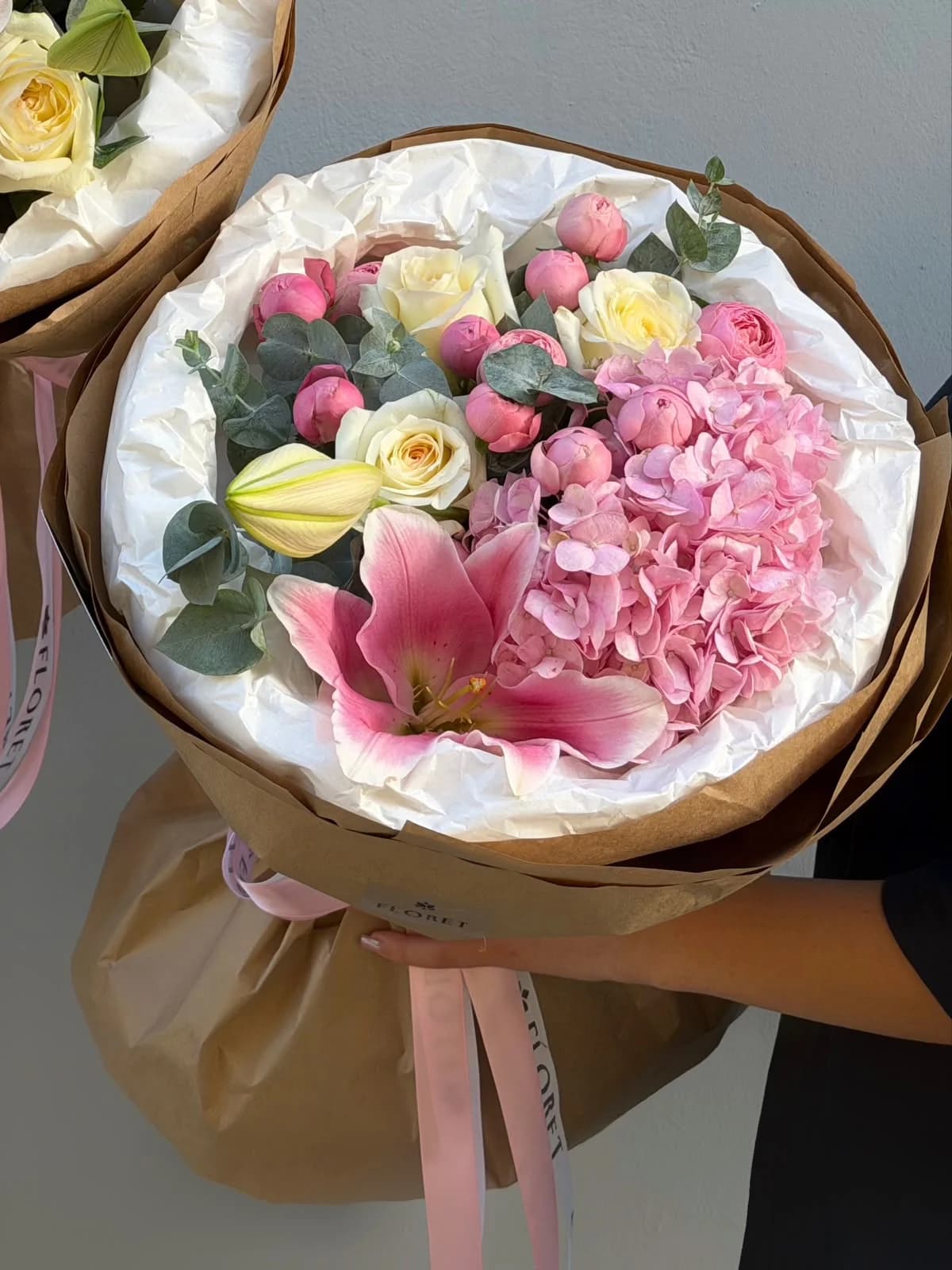 Bouquet with Hydrangea, Roses and Lily