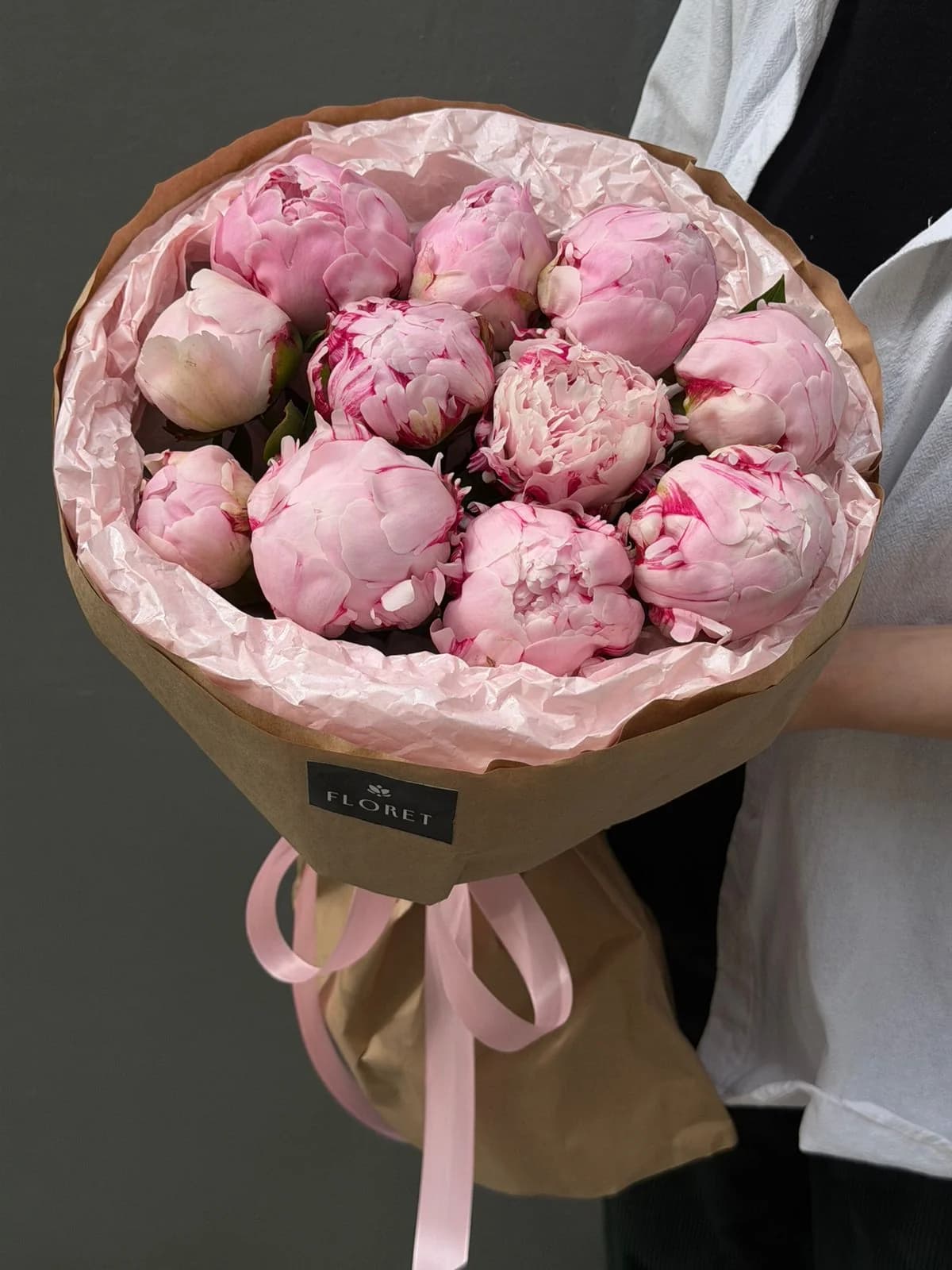 Peony ilə mono buket