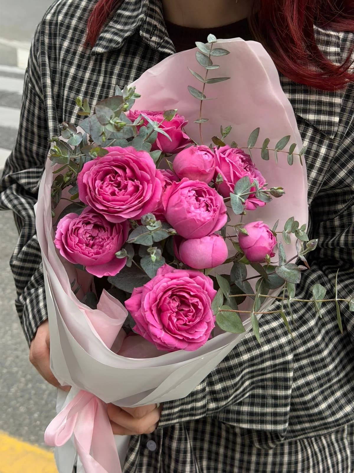 Misty Bubbles spray roses ilə mono buket