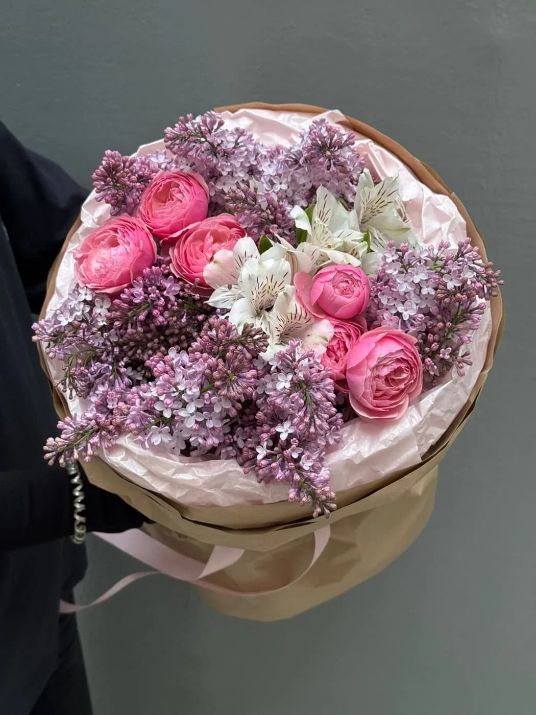 Miks bouquet with Pink Silva spray roses, Alstroemeria & Lilac