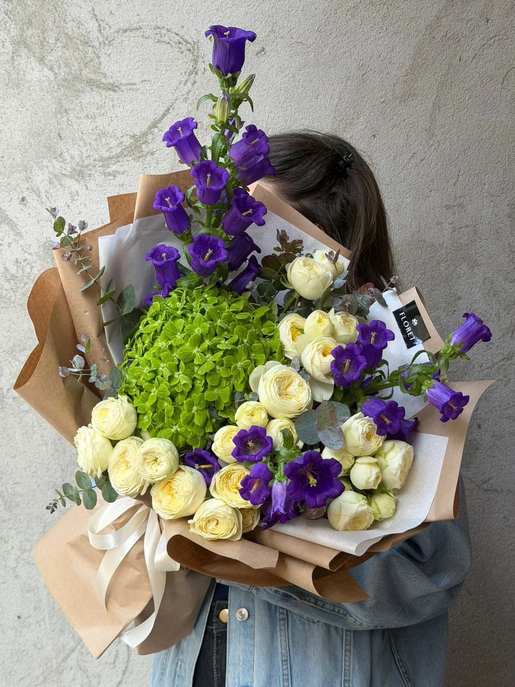 Mix bouquet with Hydrangea, White Piano spray roses & Campanula