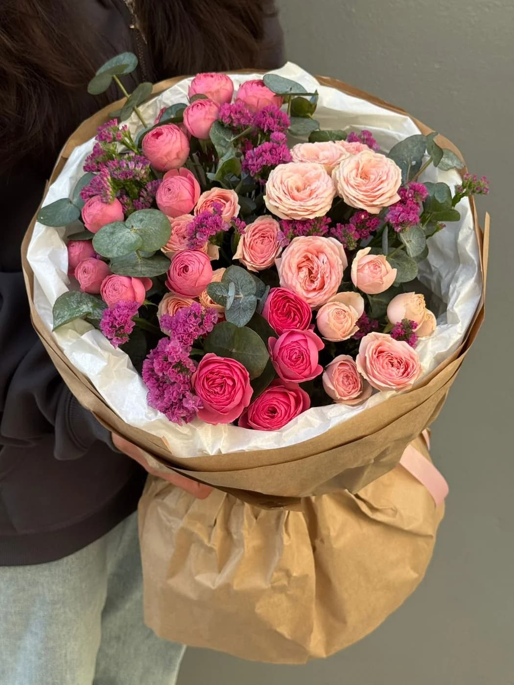Sweet Giselle və Pink Giselle sprey qızılgül ilə Duo buket