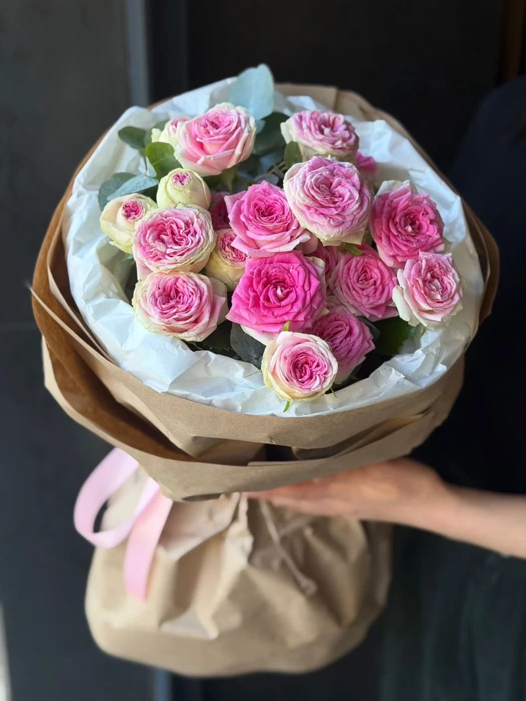 Gelato sprey qızıl güllər ilə mono buket