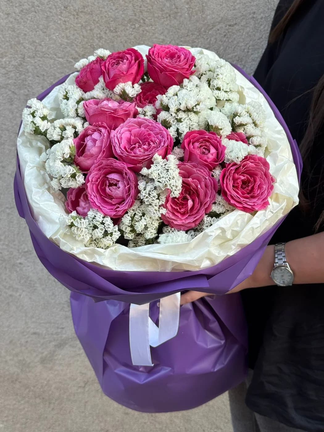 Дуо букет из кустовых роз Purple Silva и Статицы
