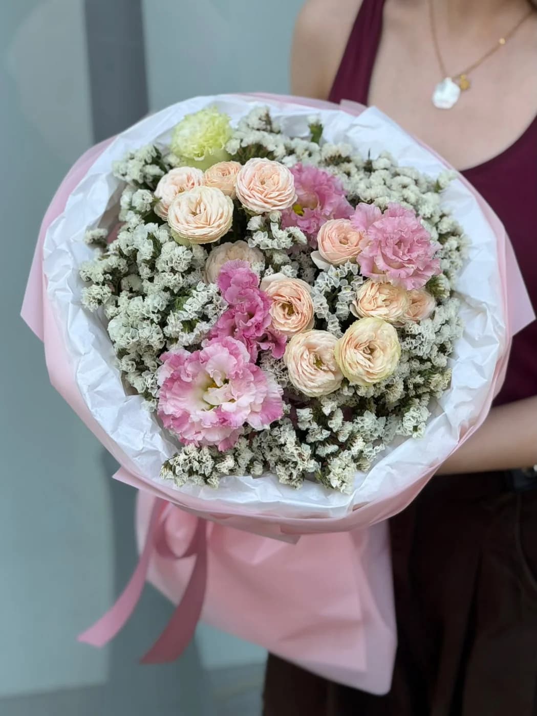 Микс букет из кустовых роз Sweet Giselle, эустом и статицы