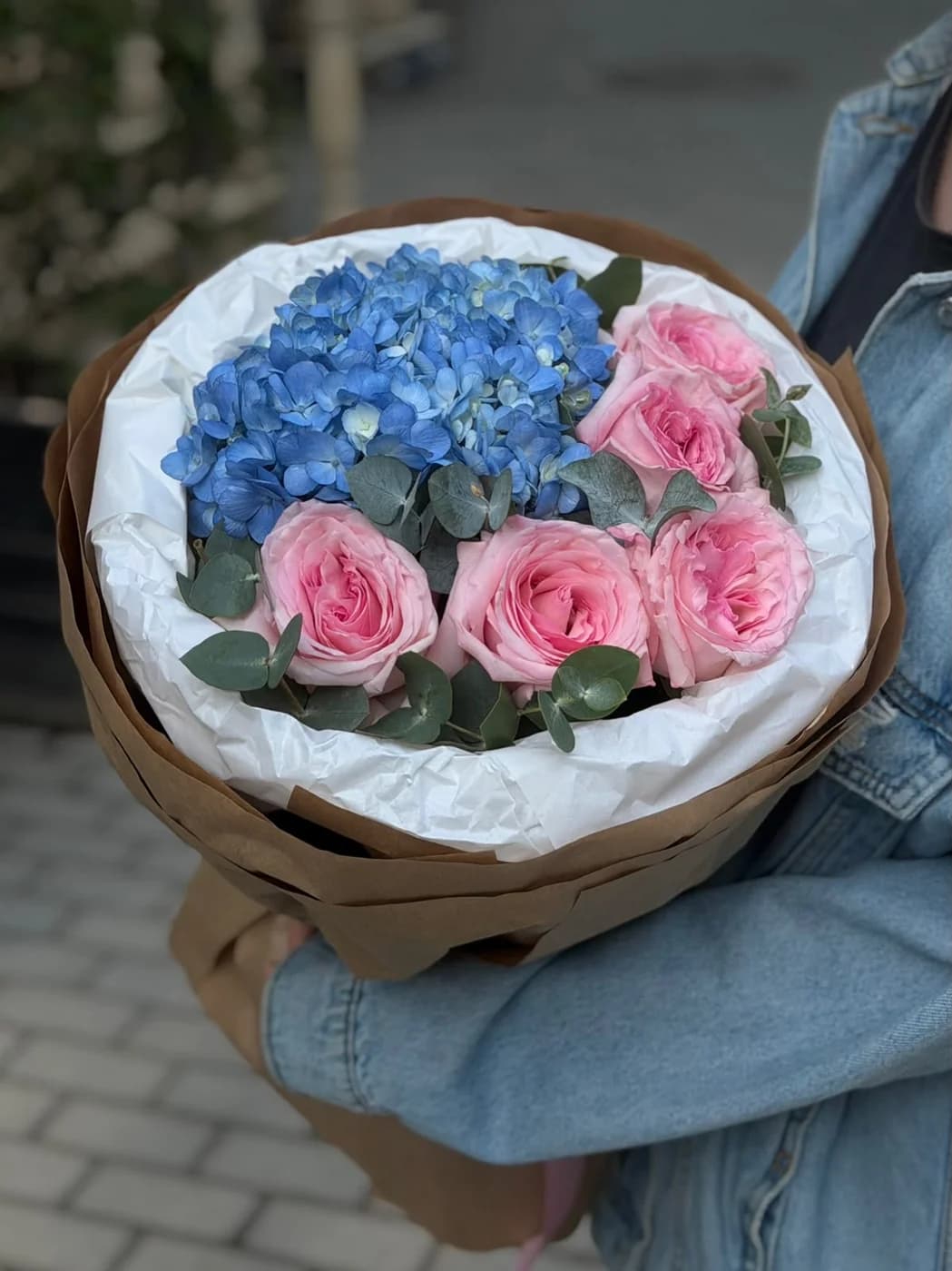 Duo bouquet of Pink O’Hara roses and hydrangea