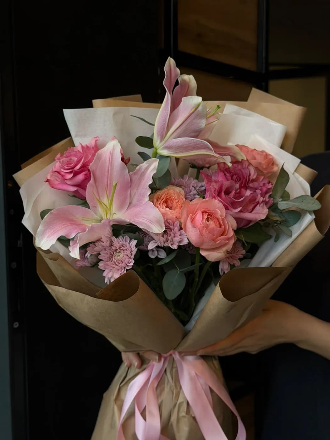 Mix bouquet of Country Blues, Harper, Lily Pink & Lady Pink