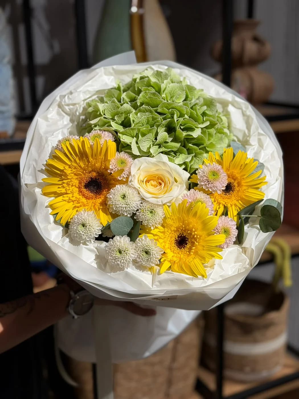 Qortenziya, gerbera, Candle Light qızılgül və dubki ilə miks buket