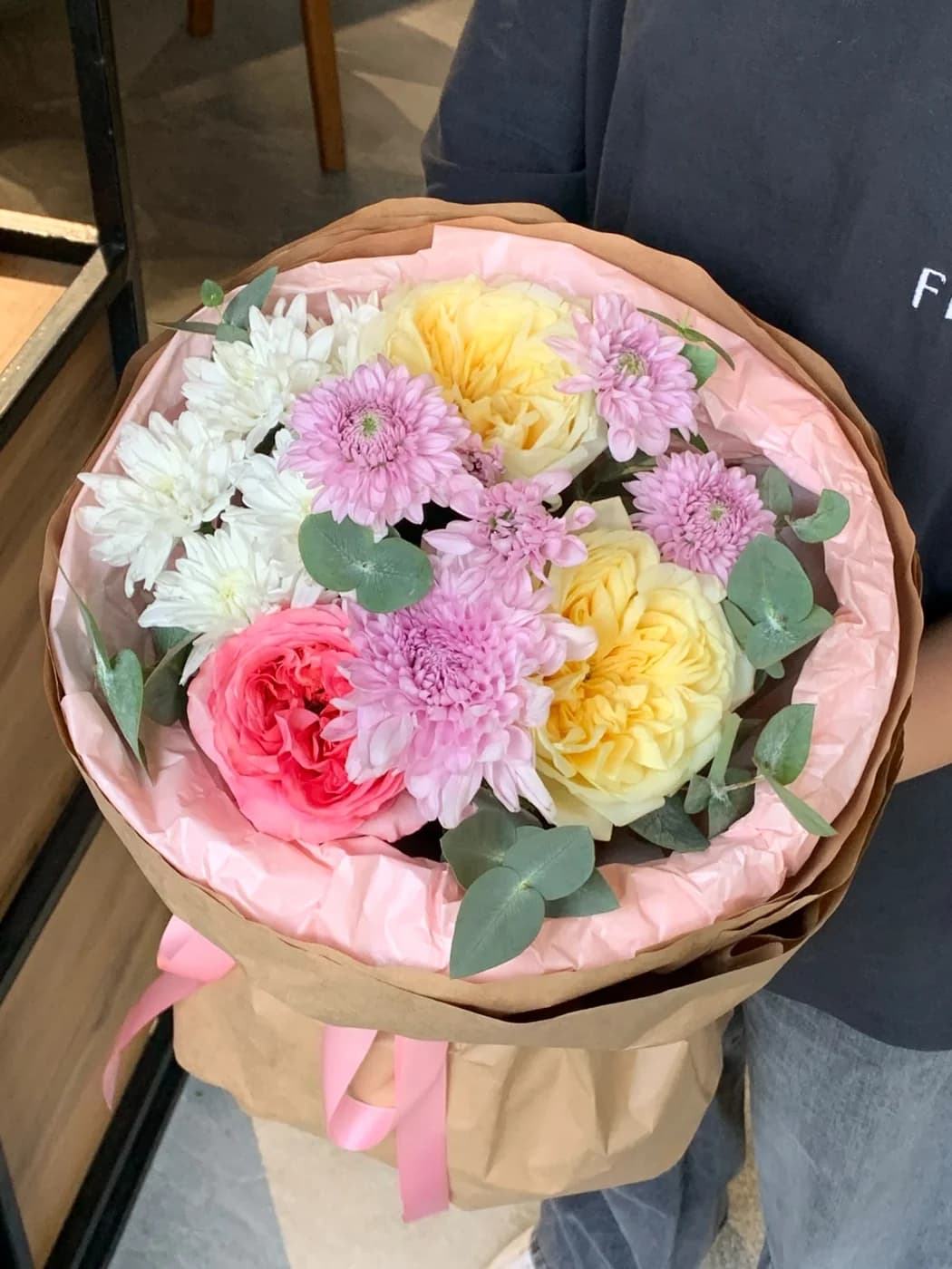 Микс-букет из Lady Pink, Lady White, Chrysanthemum Pink, Fatimas Garden и Pink Expression