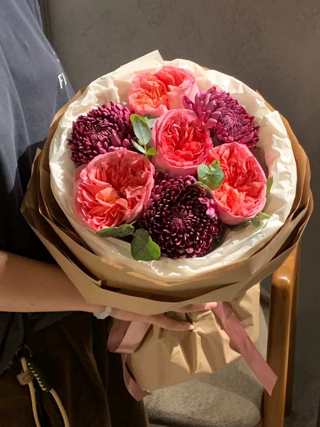 Дуо букет из Pink Expression и Chrysanthemum Bigoudi