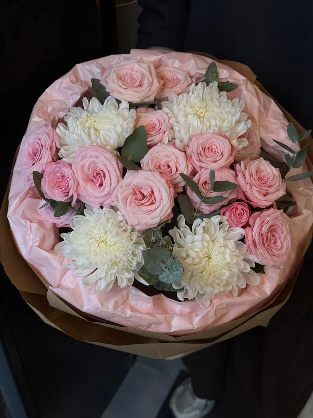 Duo bouquet crafted with bird's nest and Gazelli chrysanthemums