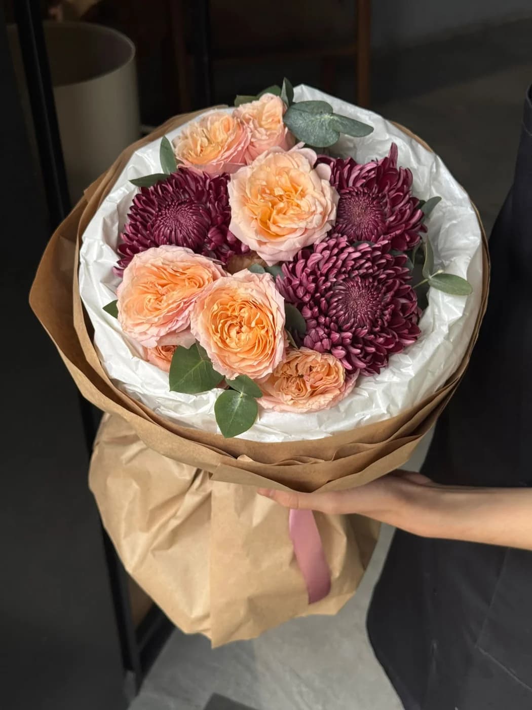 Duo bouquet of Juliet spray roses and Bigoudi chrysanthemums