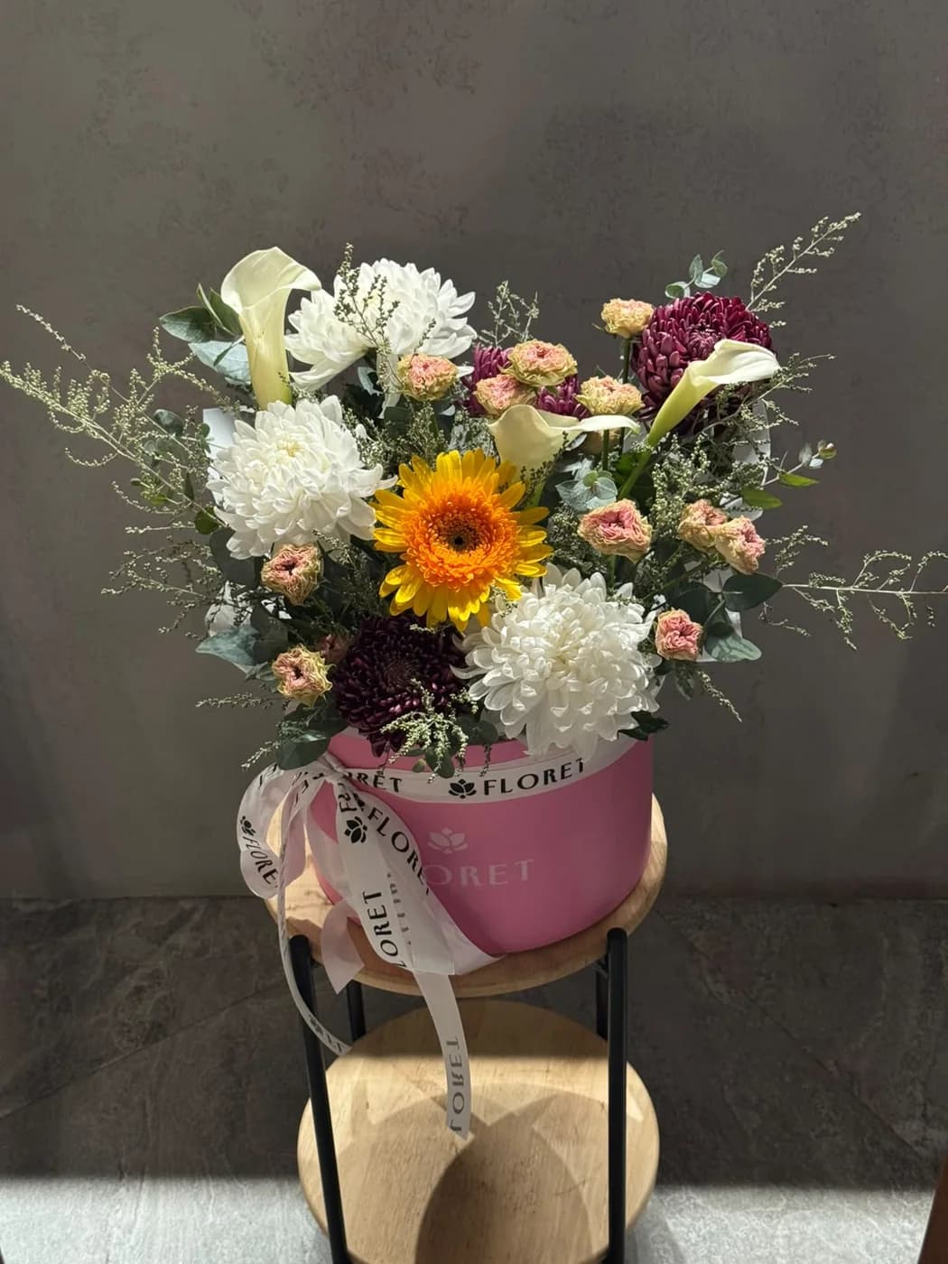 Mixed arrangement in a box